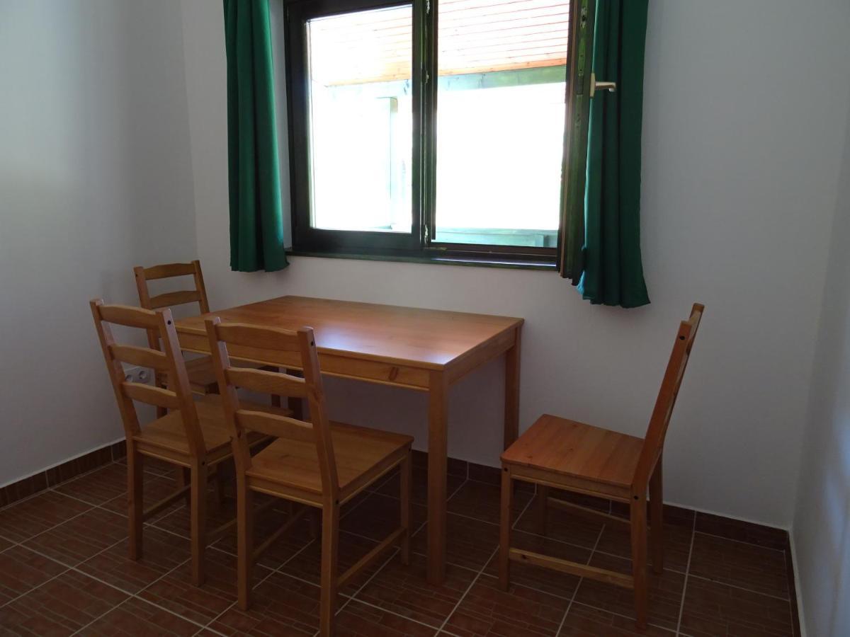 Lispeszentadorján Kisrejtek Apartmanhaz מראה חיצוני תמונה